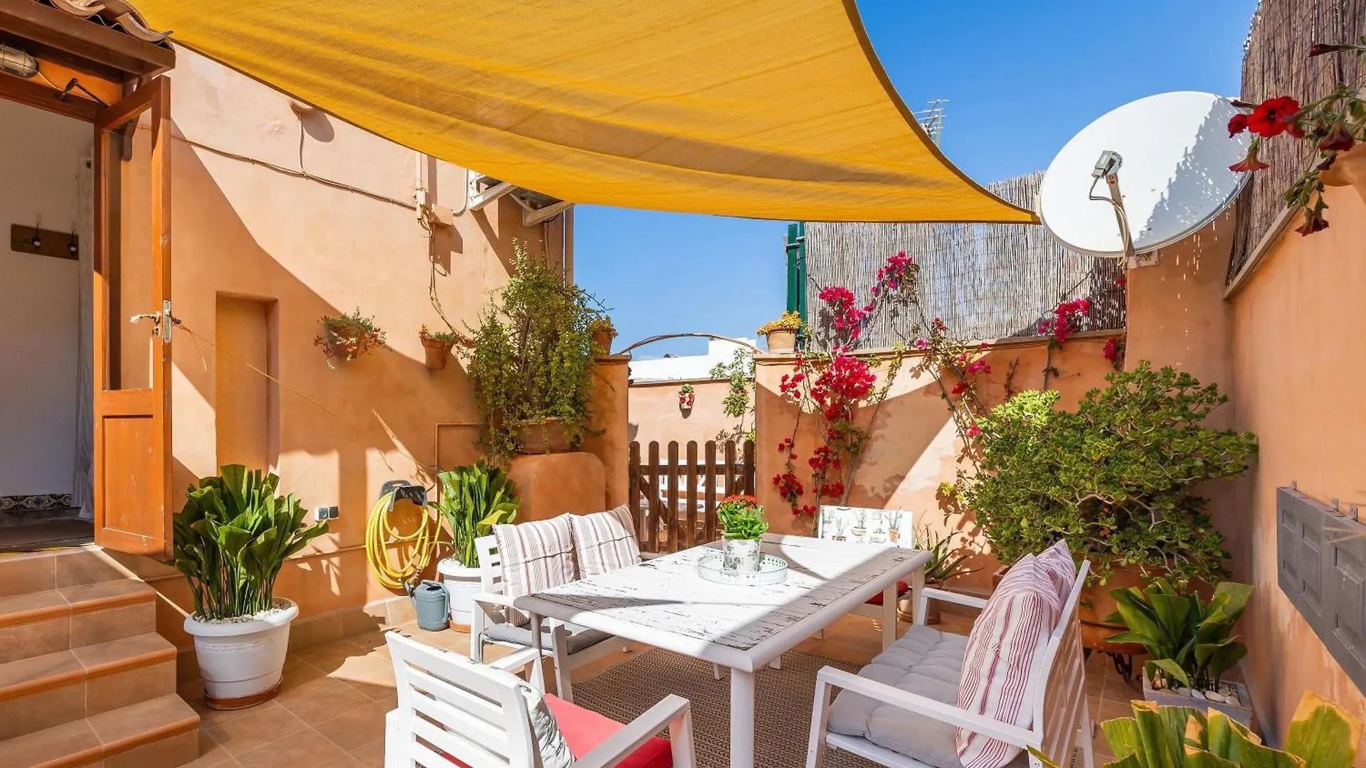 Poppy'S Beach House Colonia de Sant Jordi 0*,  Spain